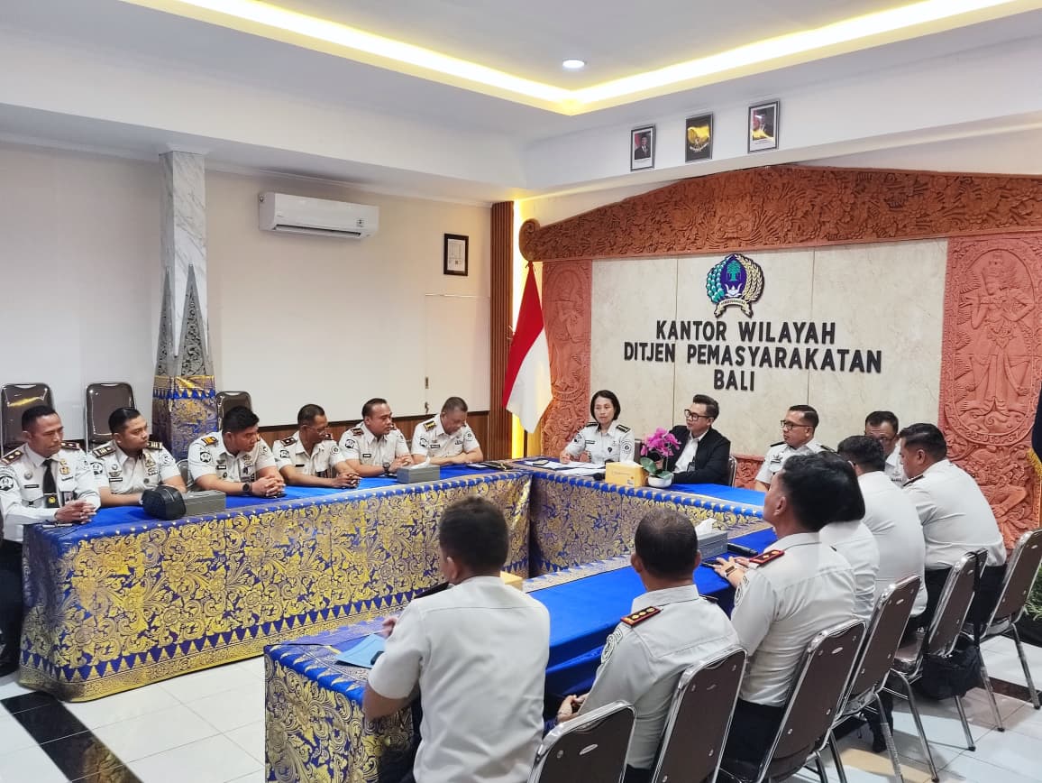 DORONG OPTIMALISASI PELAYANAN PUBLIK, KANWIL DITJENPAS BALI TATA ULANG DISTRIBUSI SDM